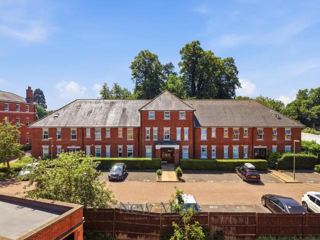 2 bedroom flat for sale