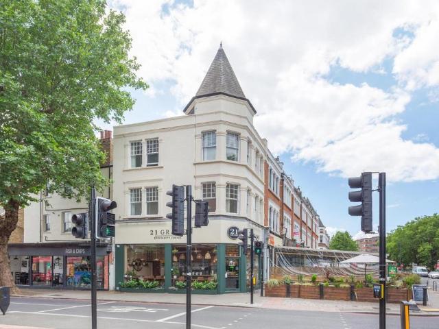 2 bedroom flat for sale