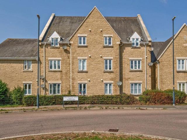 2 bedroom flat for sale