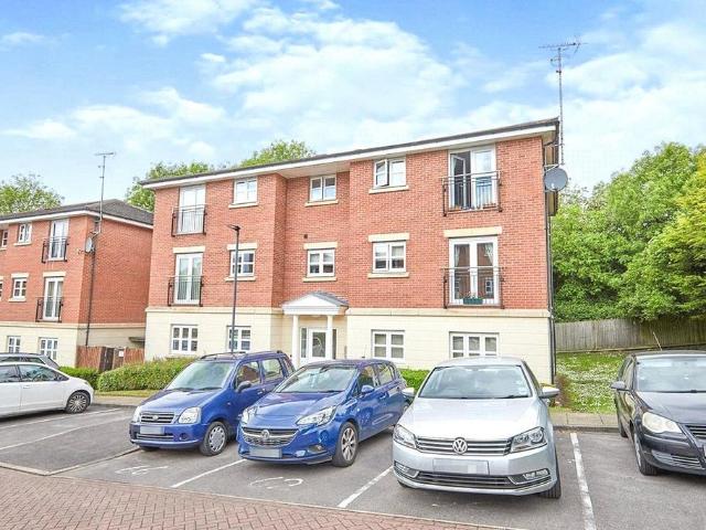 2 bedroom flat for sale