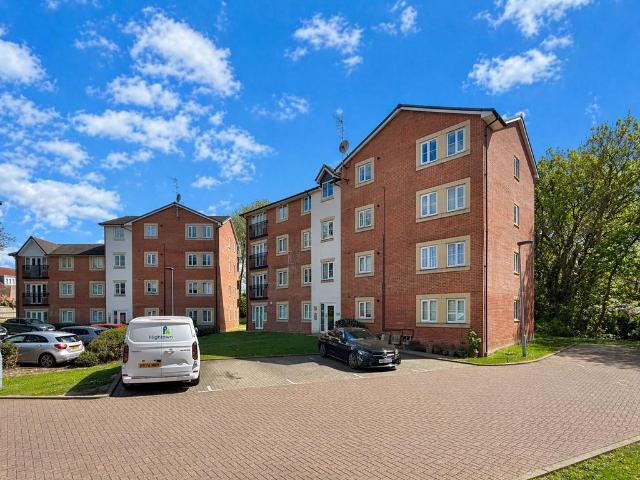 2 bedroom flat for sale