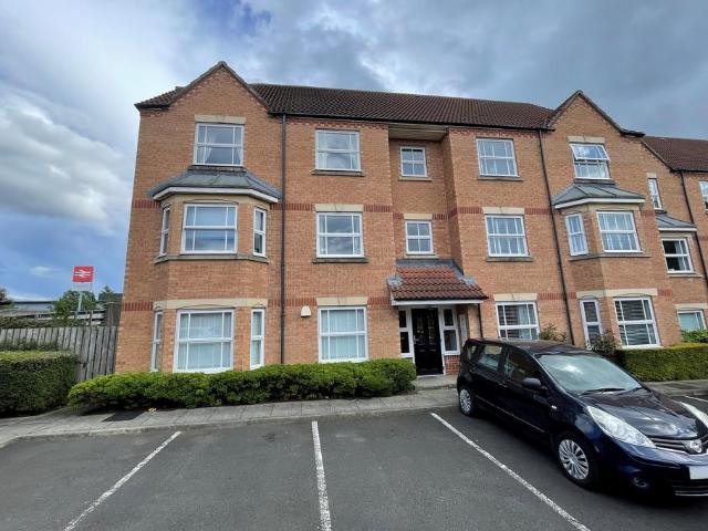 2 bedroom flat for sale