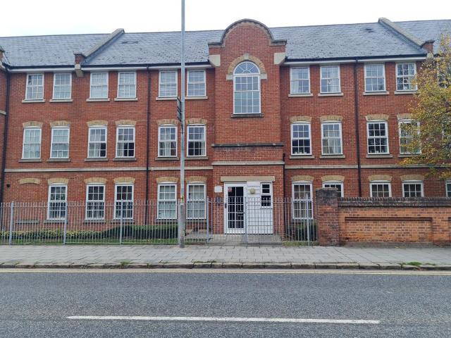 2 bedroom flat for sale