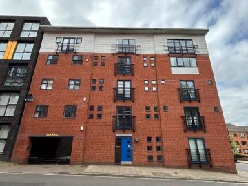 2 bedroom flat for sale