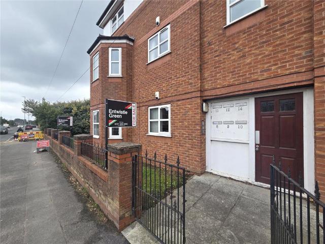 2 bedroom flat for sale