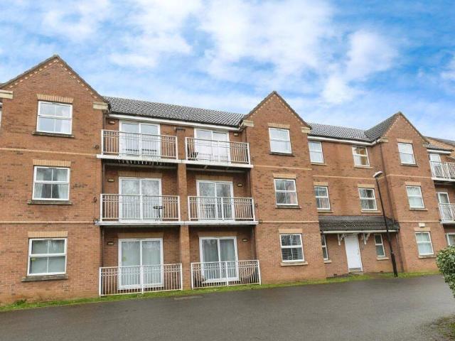 2 bedroom flat for sale