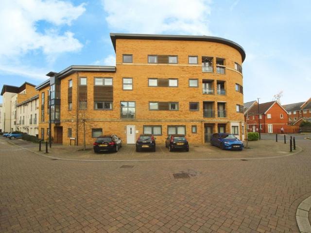 2 bedroom flat for sale