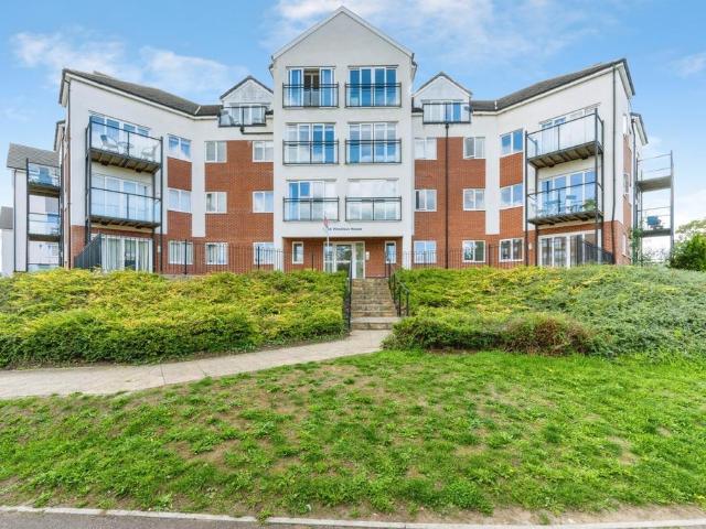 2 bedroom flat for sale