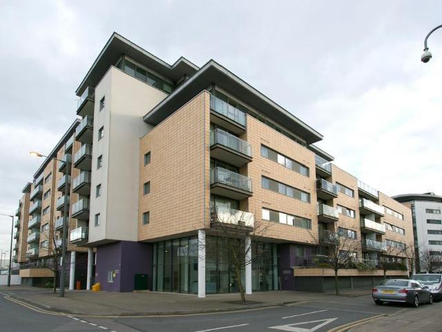 2 bedroom flat for sale