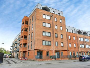 2 bedroom flat for sale