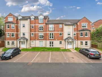 2 bedroom flat for sale