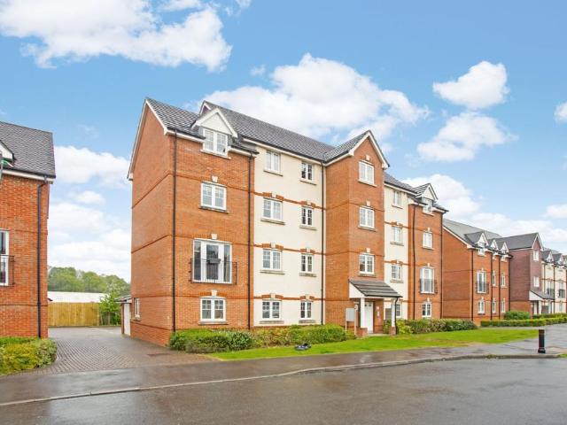 2 bedroom flat for sale