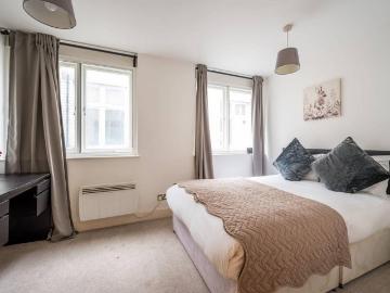 City, London, Greater London - Equipped kitchen