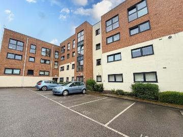 2 bedroom flat for sale