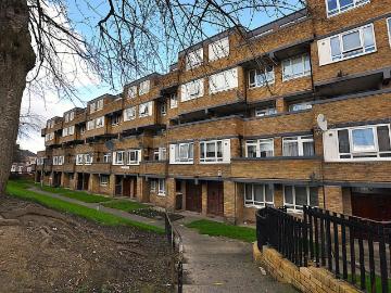 North East, North England - Balcony, Lift