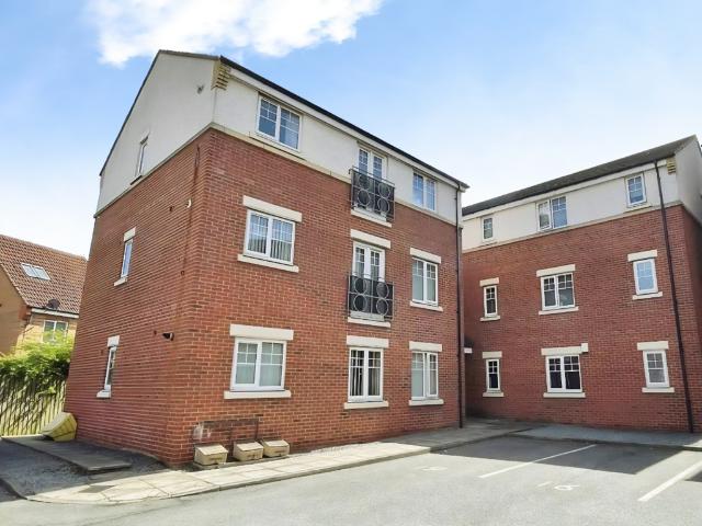 2 bedroom flat for sale