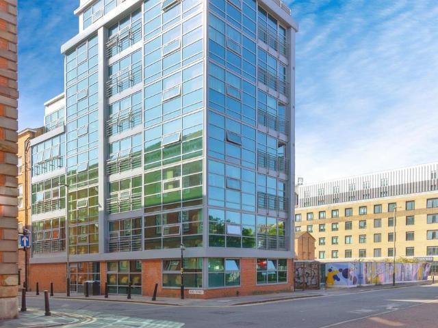 2 bedroom flat for sale