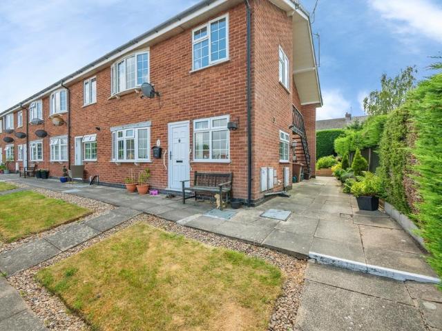 2 bedroom flat for sale
