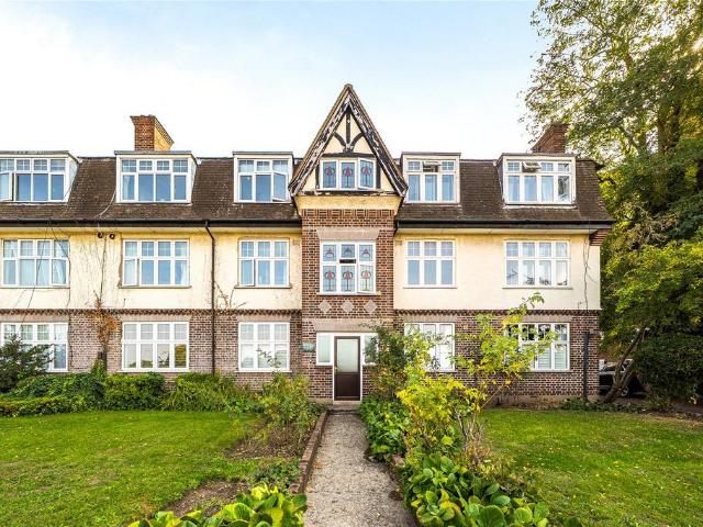 2 bedroom flat for sale