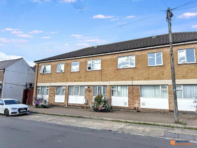 2 bedroom flat for sale