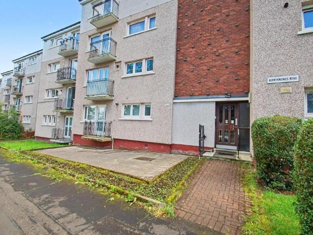 2 bedroom flat for sale