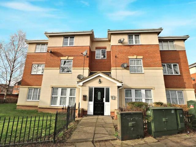 2 bedroom flat for sale