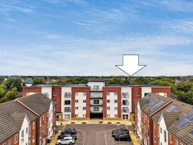 2 bedroom flat for sale