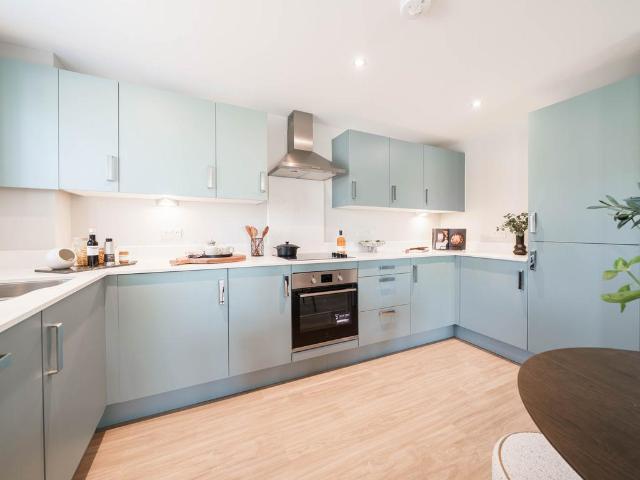 2 bedroom flat for sale