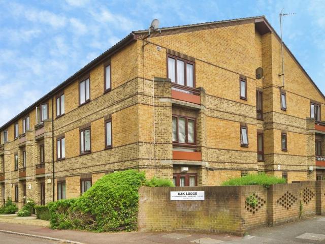 2 bedroom flat for sale
