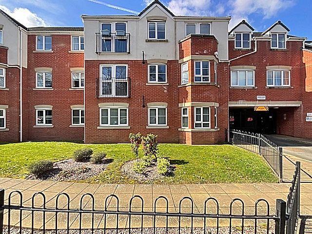 2 bedroom flat for sale