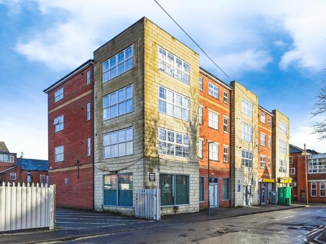 2 bedroom flat for sale