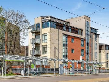 Flat for sale in Broxtowe - Equipped kitchen