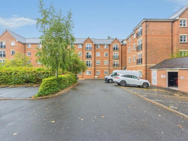 2 bedroom flat for sale
