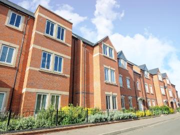 2 bedroom flat for sale