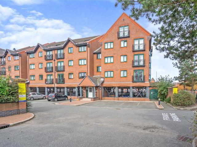 2 bedroom flat for sale