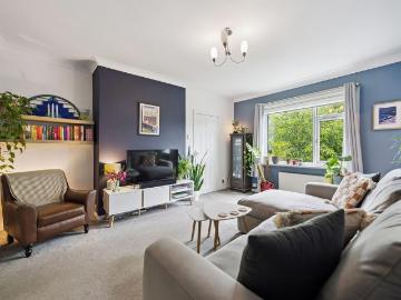 2 bedroom flat for sale