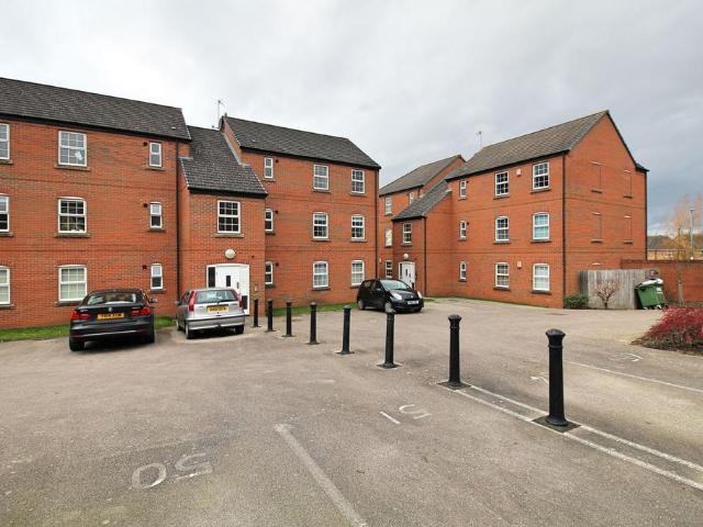 2 bedroom flat for sale