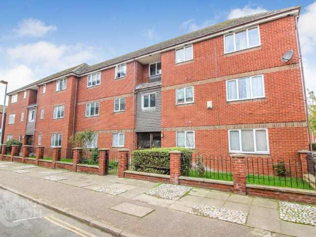 2 bedroom flat for sale