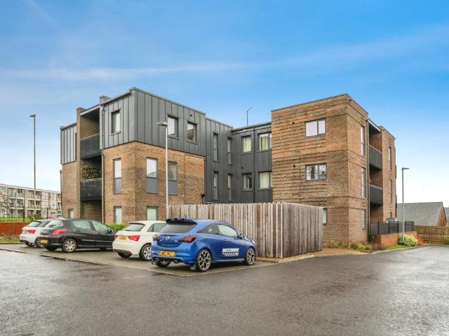 2 bedroom flat for sale