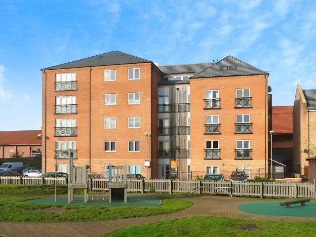 2 bedroom flat for sale