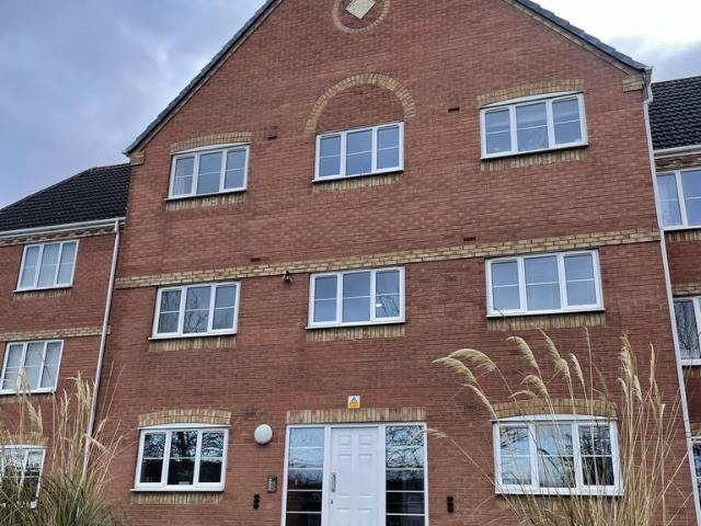 2 bedroom flat for sale