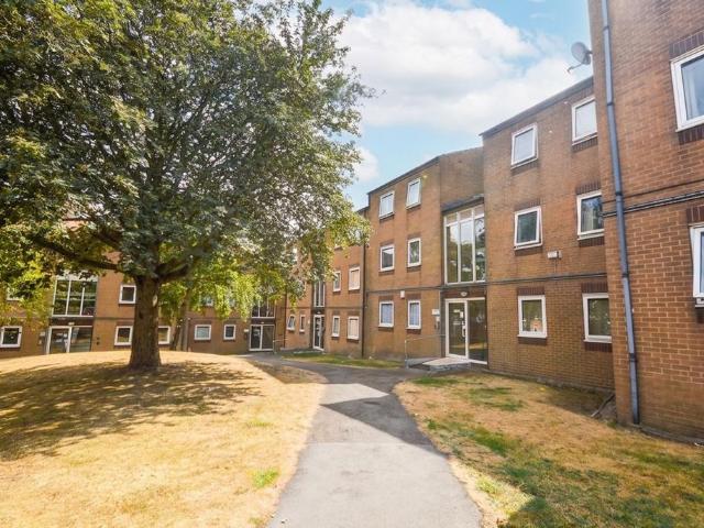 2 bedroom flat for sale