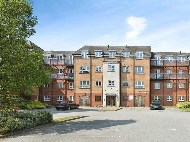 2 bedroom flat for sale
