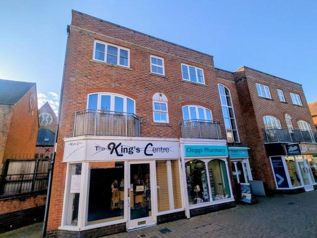 2 bedroom flat for sale