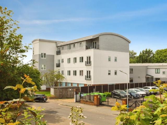 2 bedroom flat for sale