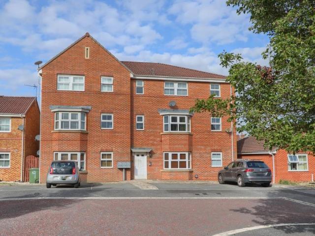 2 bedroom flat for sale