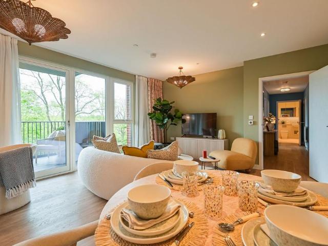 2 bedroom flat for sale
