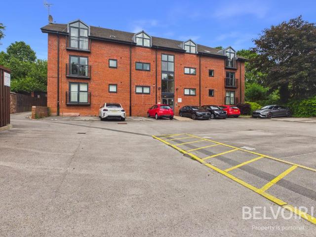 2 bedroom flat for sale