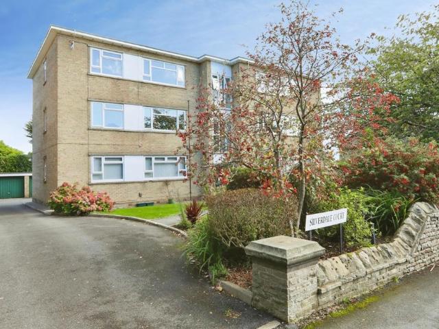 2 bedroom flat for sale