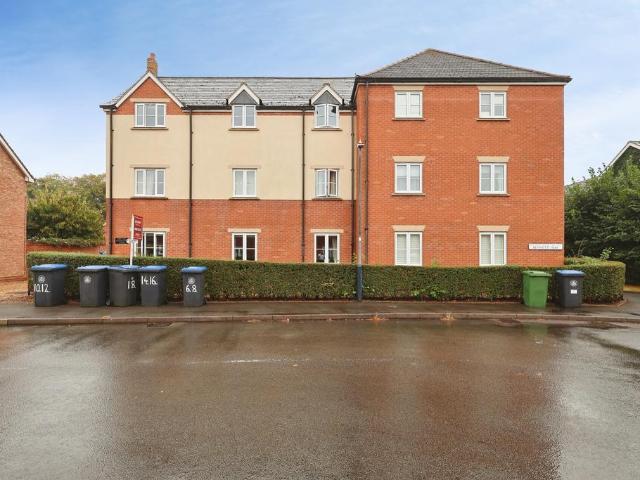 2 bedroom flat for sale